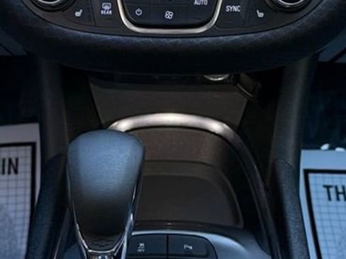 Used 2024 Chevrolet Malibu LT FWD image 16