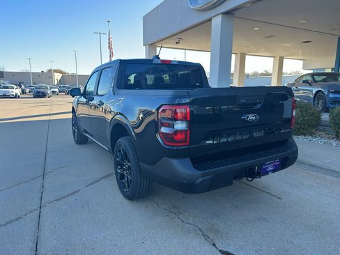 New 2025 Ford Maverick Lariat w/ Black Appearance Package image 6