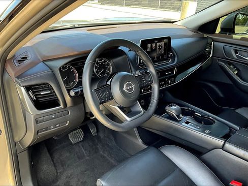 Used 2023 Nissan Rogue SL image 17