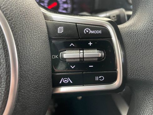 Used 2021 Kia Sorento LX image 39