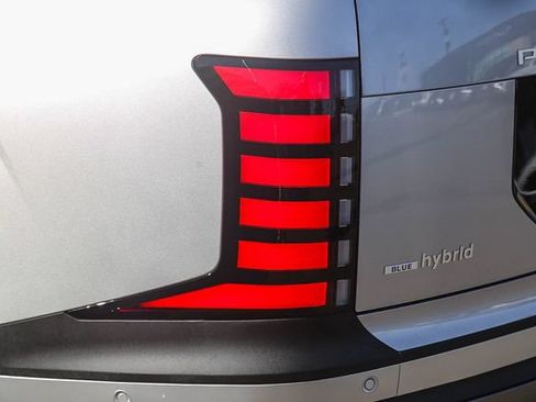 New 2026 Hyundai Palisade SEL Premium w/ Tow & Go Package FWD image 10