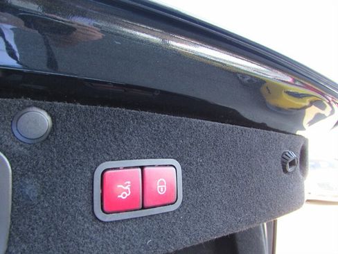 Used 2018 Mercedes-Benz S 560 4MATIC Sedan image 40