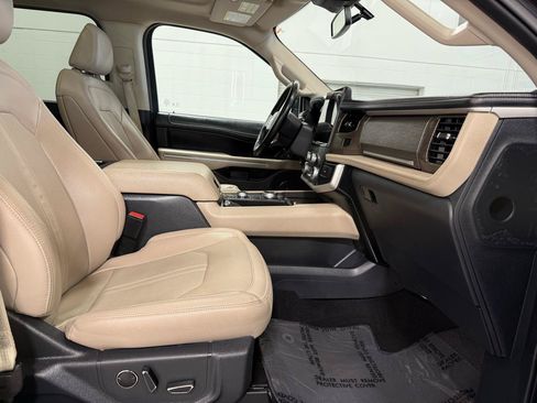 Used 2024 Ford Expedition Max Limited AWD/4WD image 23