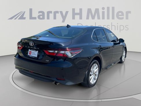Used 2021 Toyota Camry LE w/ Carpet Mat Package (TMS) FWD image 5