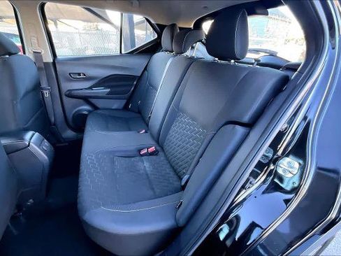 Certified 2021 Nissan Kicks SV image 18