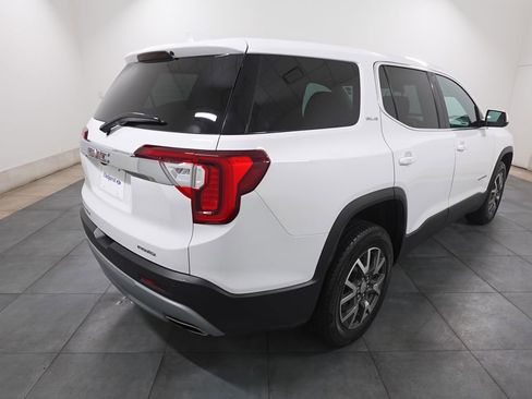 Used 2023 GMC Acadia SLE image 5