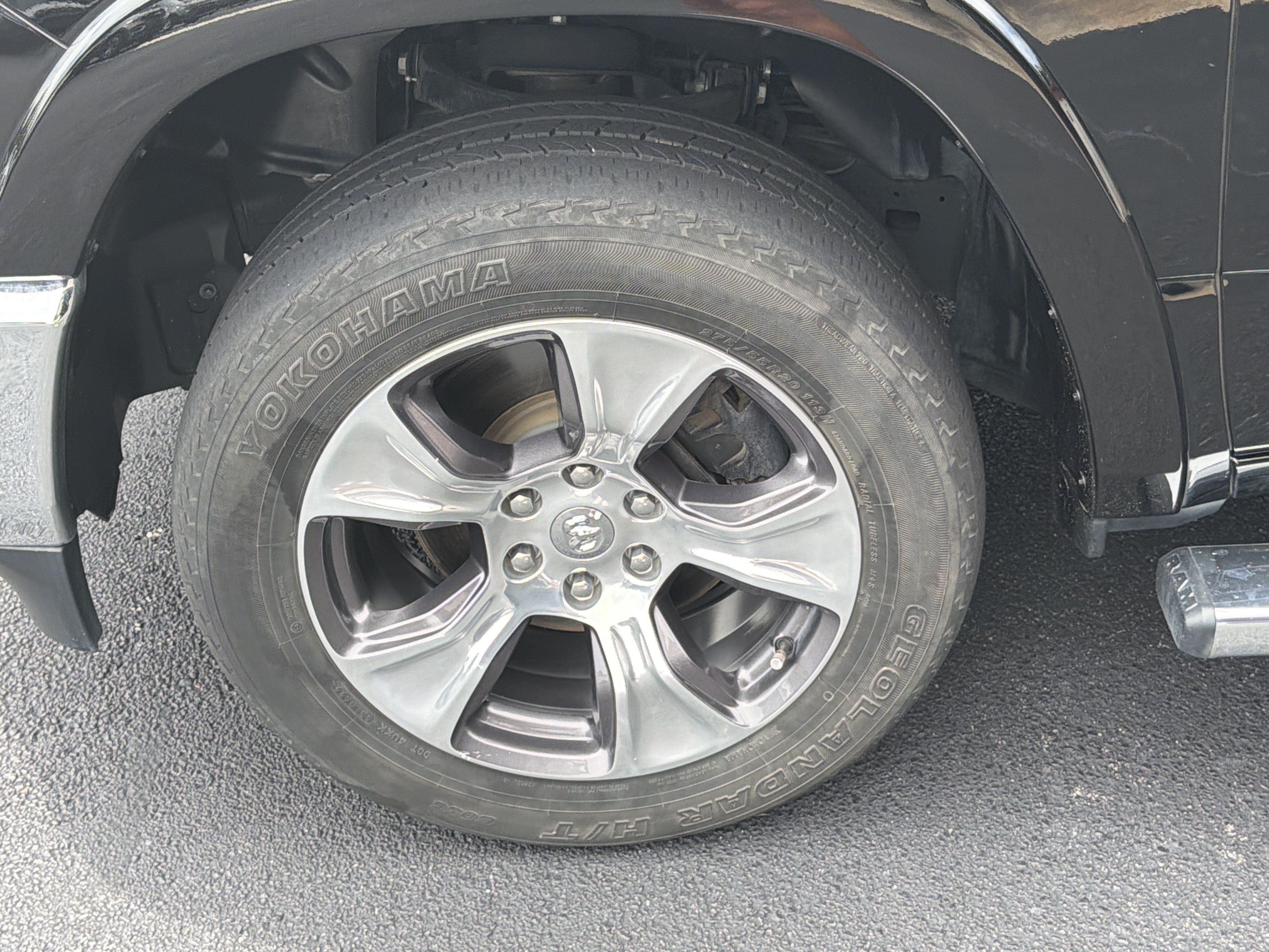 Used 2020 RAM 1500 Laramie AWD/4WD image 11