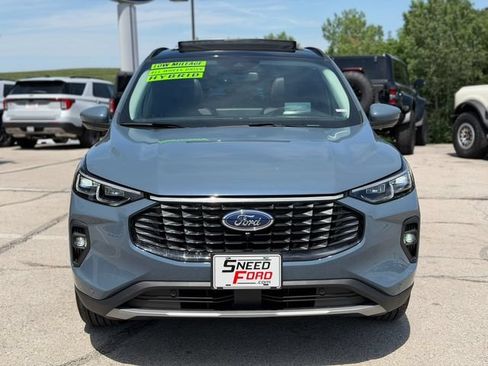 Used 2026 Ford Escape Platinum w/ Premium Technology Package AWD/4WD image 2