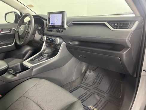 Certified 2024 Toyota RAV4 XLE image 31