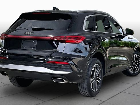 Used 2025 Audi Q5 Premium Plus w/ Premium Plus AWD/4WD image 12