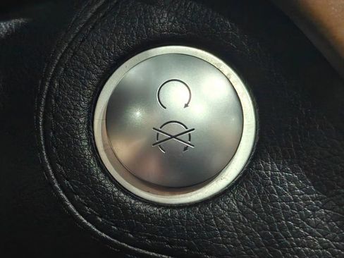 Used 2018 Mercedes-Benz GLS 550 4MATIC image 18