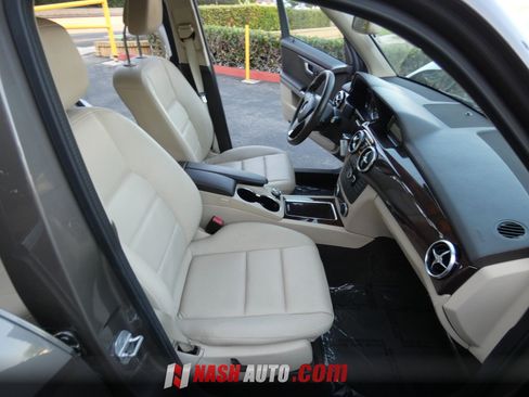 Used 2014 Mercedes-Benz GLK 350 2WD image 23
