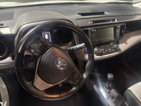 Used 2018 Toyota RAV4 XLE image 9