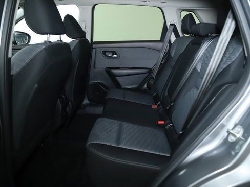 Used 2023 Nissan Rogue SV image 14