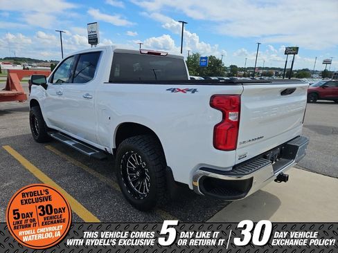 Used 2025 Chevrolet Silverado 1500 LTZ AWD/4WD image 3