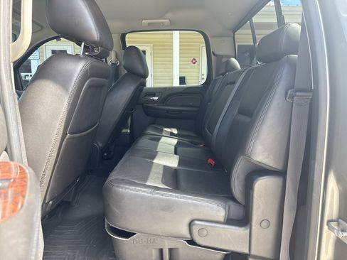 Used 2014 GMC Sierra 2500 Denali w/ Suspension Package, Off-Road image 20