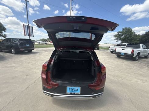 Used 2023 Buick Encore GX Select FWD image 27