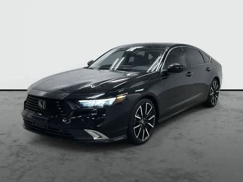 Used 2023 Honda Accord Touring image 1
