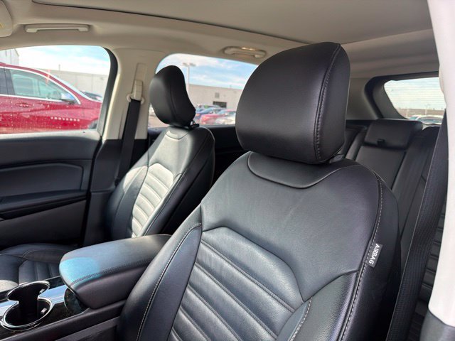 Used 2016 Ford Edge SEL w/ Equipment Group 201A AWD/4WD image 14