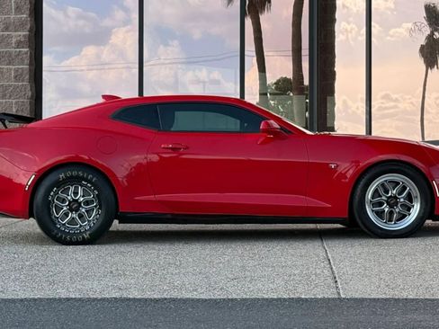 Used 2017 Chevrolet Camaro SS RWD image 15