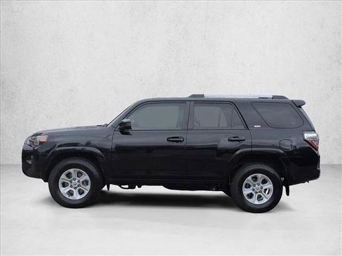 Used 2022 Toyota 4Runner SR5 AWD/4WD image 6