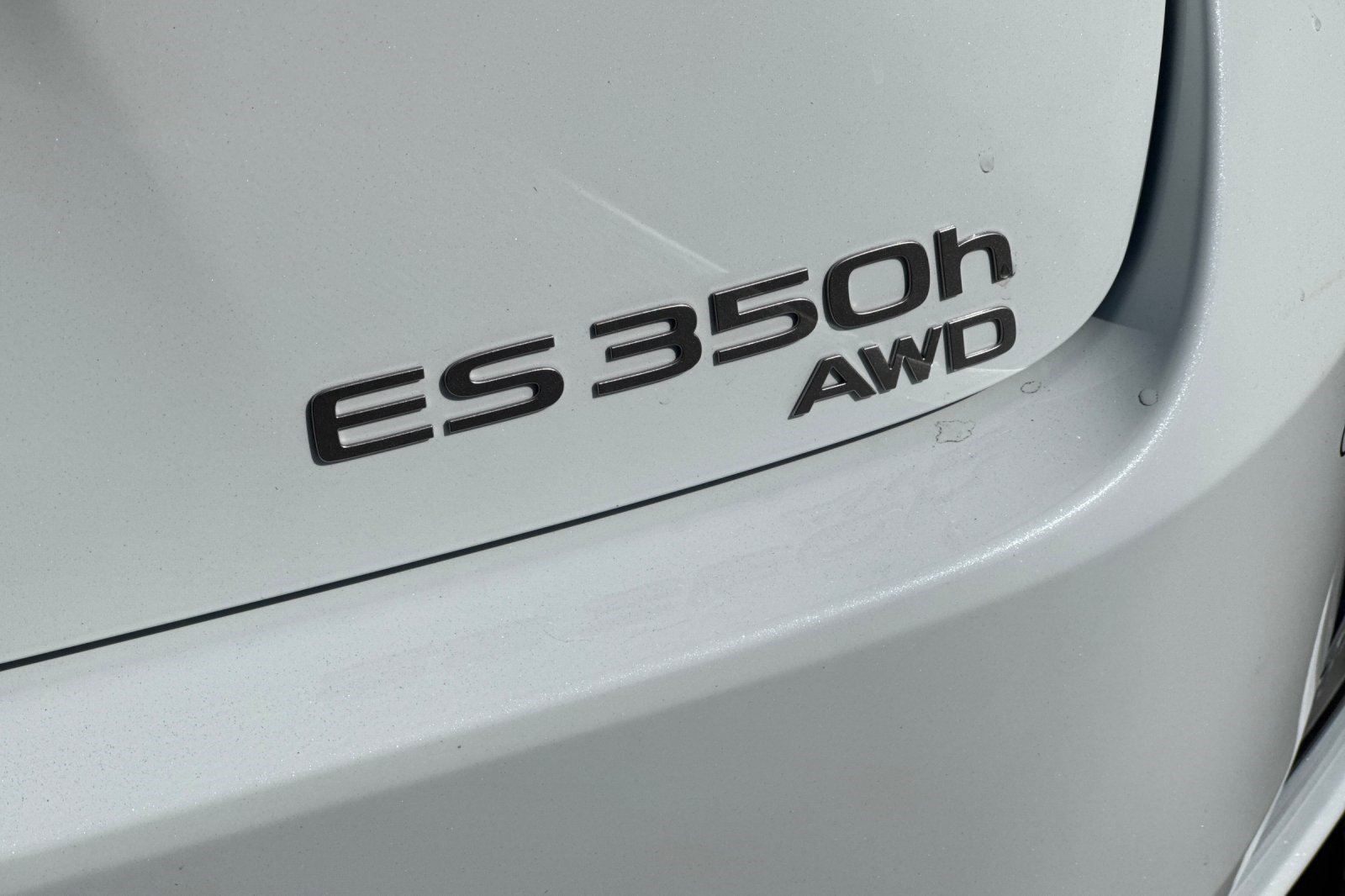 New 2026 Lexus ES 350h AWD image 23