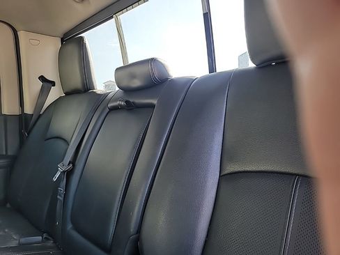 Used 2018 RAM 2500 Laramie w/ Sport Appearance Group AWD/4WD image 16