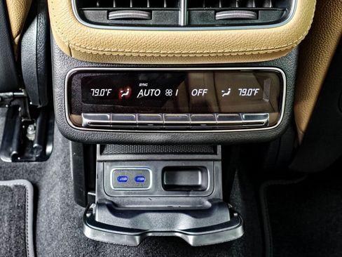 New 2026 Mercedes-Benz GLS 580 4MATIC image 28
