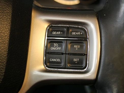 Used 2016 RAM 1500 Laramie image 20