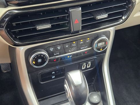 Used 2019 Ford EcoSport Titanium image 21