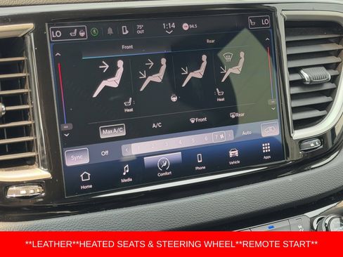 Used 2024 Chrysler Pacifica Touring-L FWD image 30