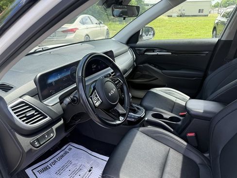 Used 2024 Kia Seltos EX AWD/4WD image 7