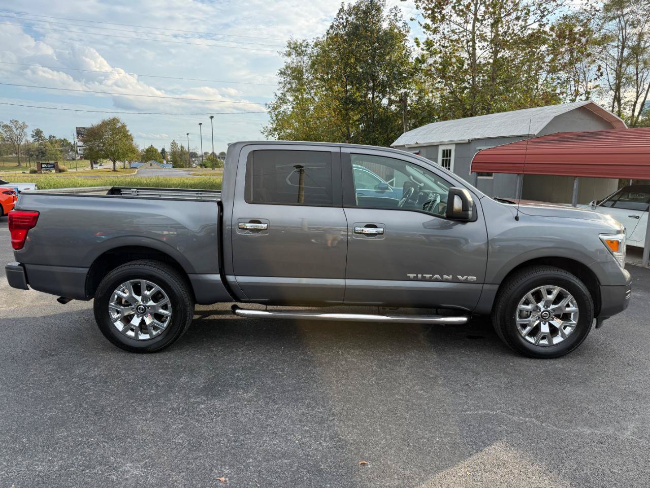 Used 2020 Nissan Titan SV w/ SV Convenience Package AWD/4WD image 12