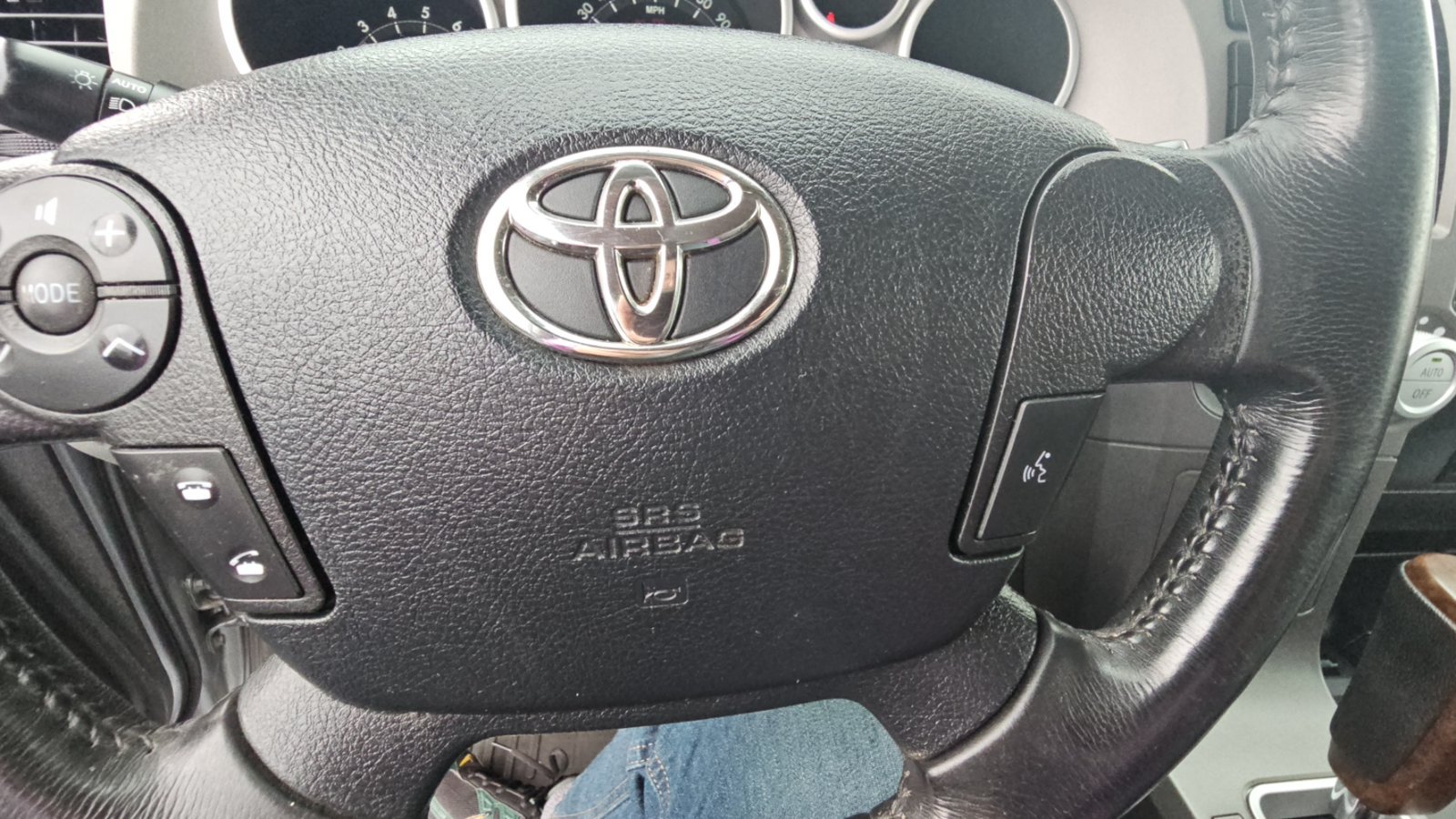Used 2013 Toyota Tundra Limited AWD/4WD image 12