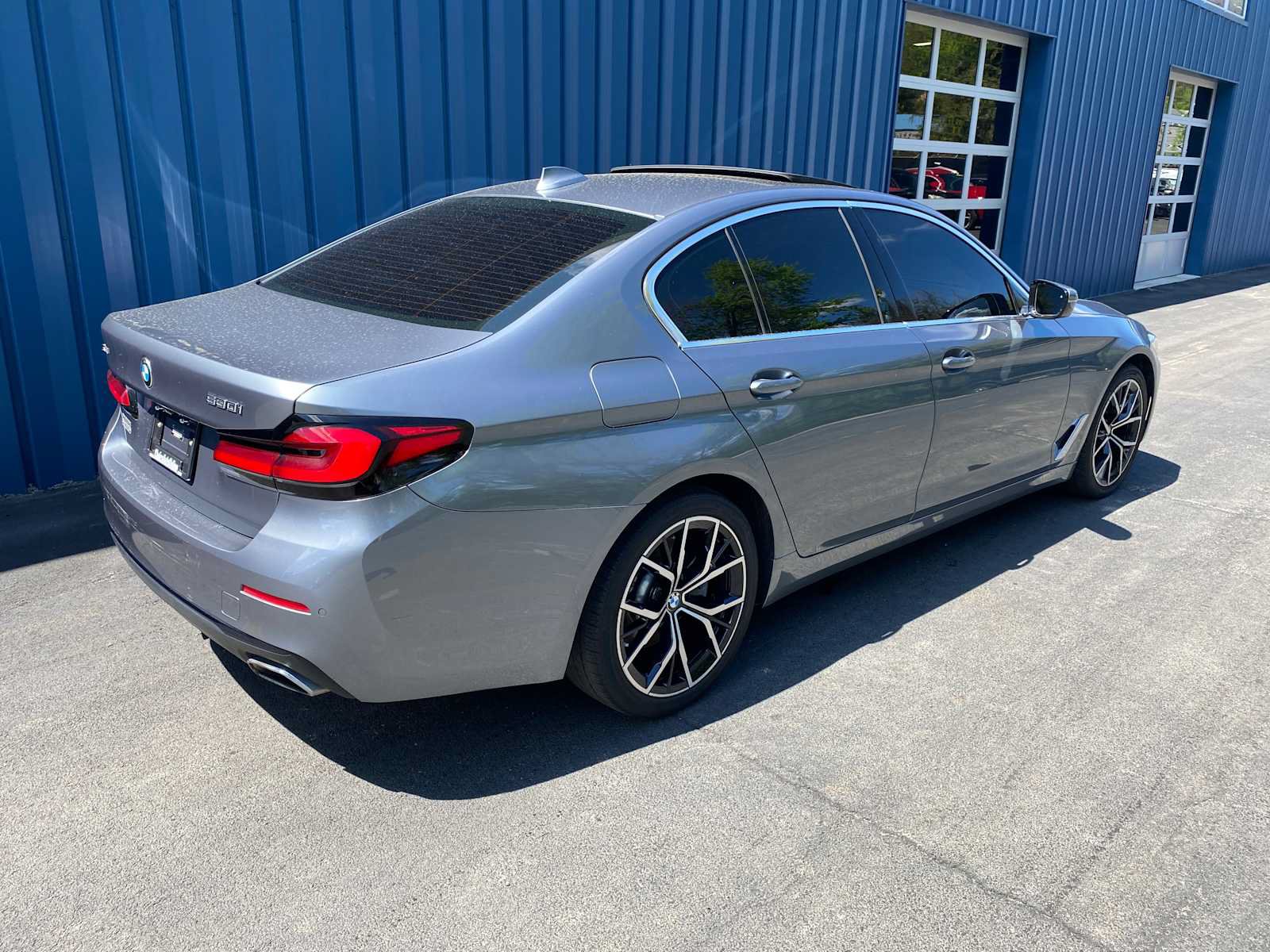 Used 2022 BMW 530i xDrive w/ Premium Package AWD/4WD image 4