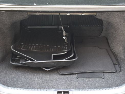Used 2016 Toyota Camry SE FWD image 37