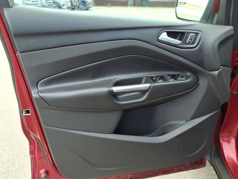 Used 2015 Ford Escape SE FWD image 13