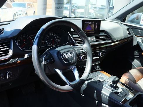 Used 2018 Audi Q5 2.0T Premium Plus w/ Premium Plus Package image 41