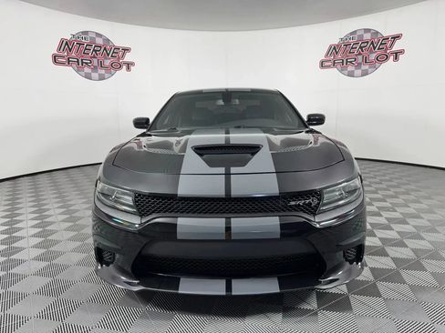 Used 2018 Dodge Charger SRT Hellcat image 2