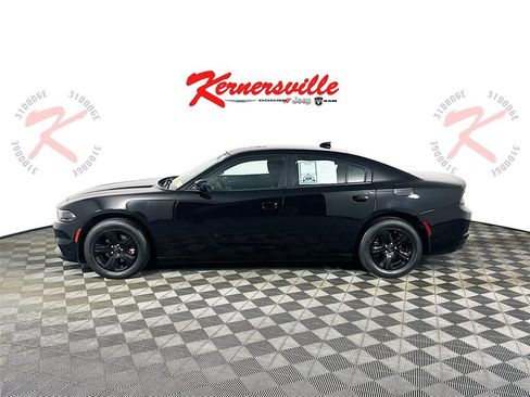 Used 2023 Dodge Charger SXT image 4