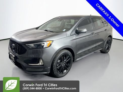 Used 2020 Ford Edge ST-Line w/ Cold Weather Package image 5
