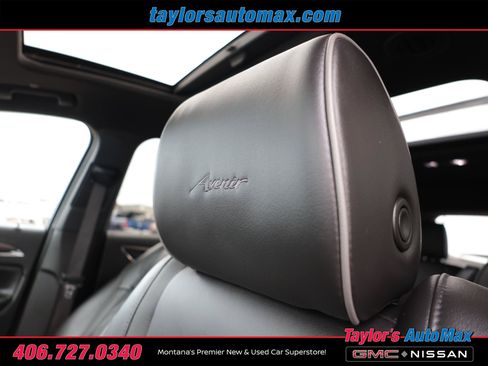 Used 2023 Buick Enclave Avenir w/ Avenir Technology Package AWD/4WD image 33