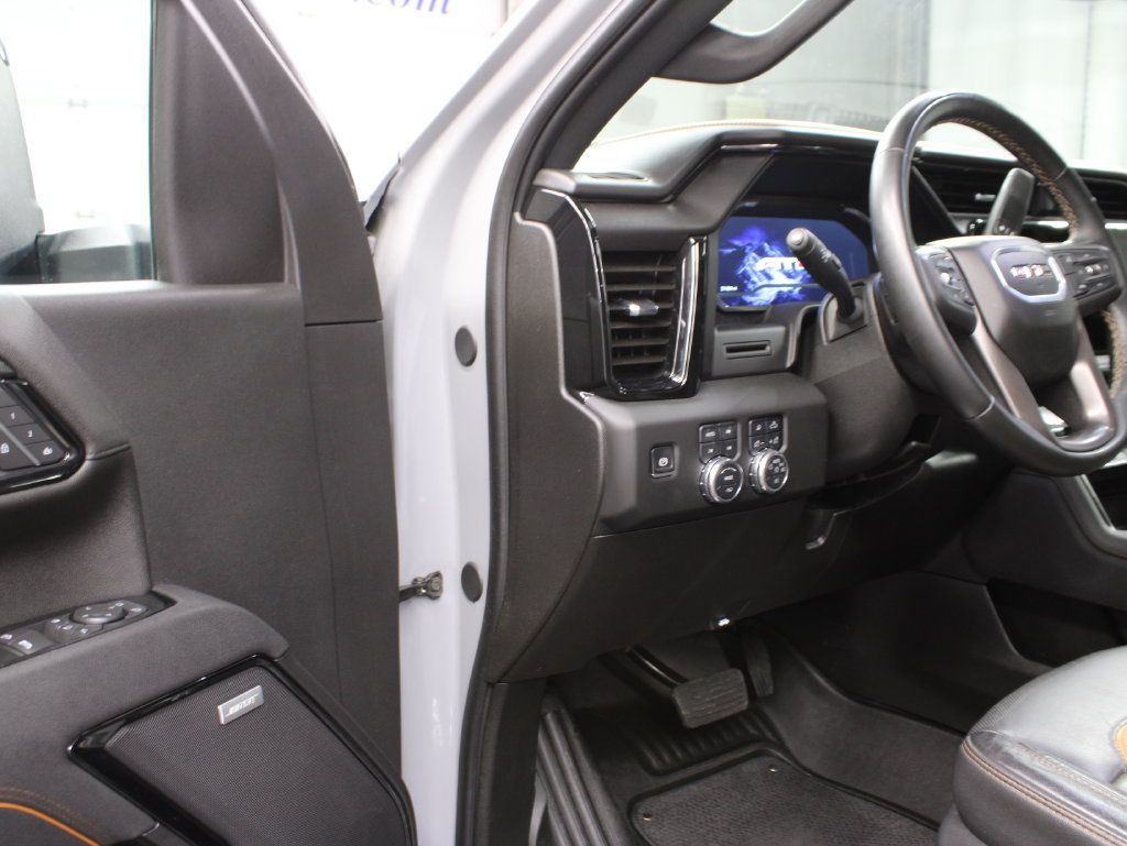 Used 2025 GMC Sierra 2500 AT4 AWD/4WD image 64
