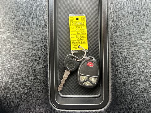 Used 2011 Chevrolet Avalanche LT w/ Texas Edition image 23