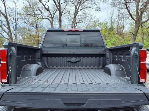 Used 2026 Chevrolet Silverado 2500 ZR2 AWD/4WD image 11