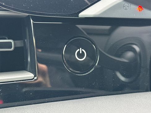 New 2026 Porsche Taycan image 22