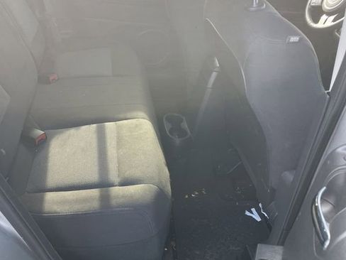 Used 2015 Jeep Patriot Latitude image 29