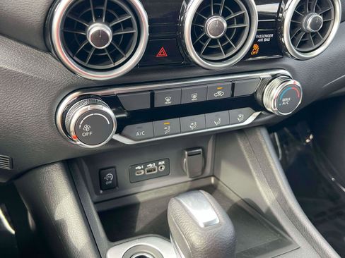 Used 2025 Nissan Sentra SV image 12