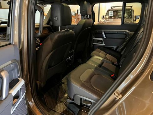 Used 2023 Land Rover Defender 110 X-Dynamic SE image 24