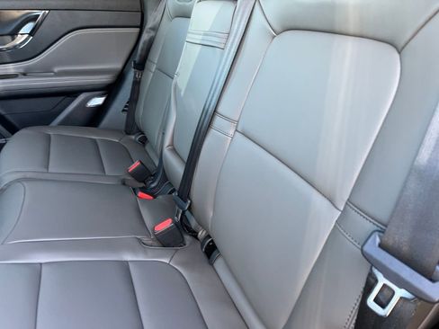 New 2026 Lincoln Corsair Premiere image 19